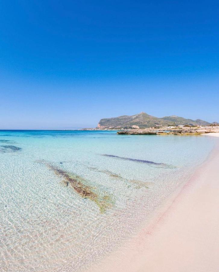 Stabilimento Lido Burrone Bed and Breakfast Φαβινιάνα Εξωτερικό φωτογραφία