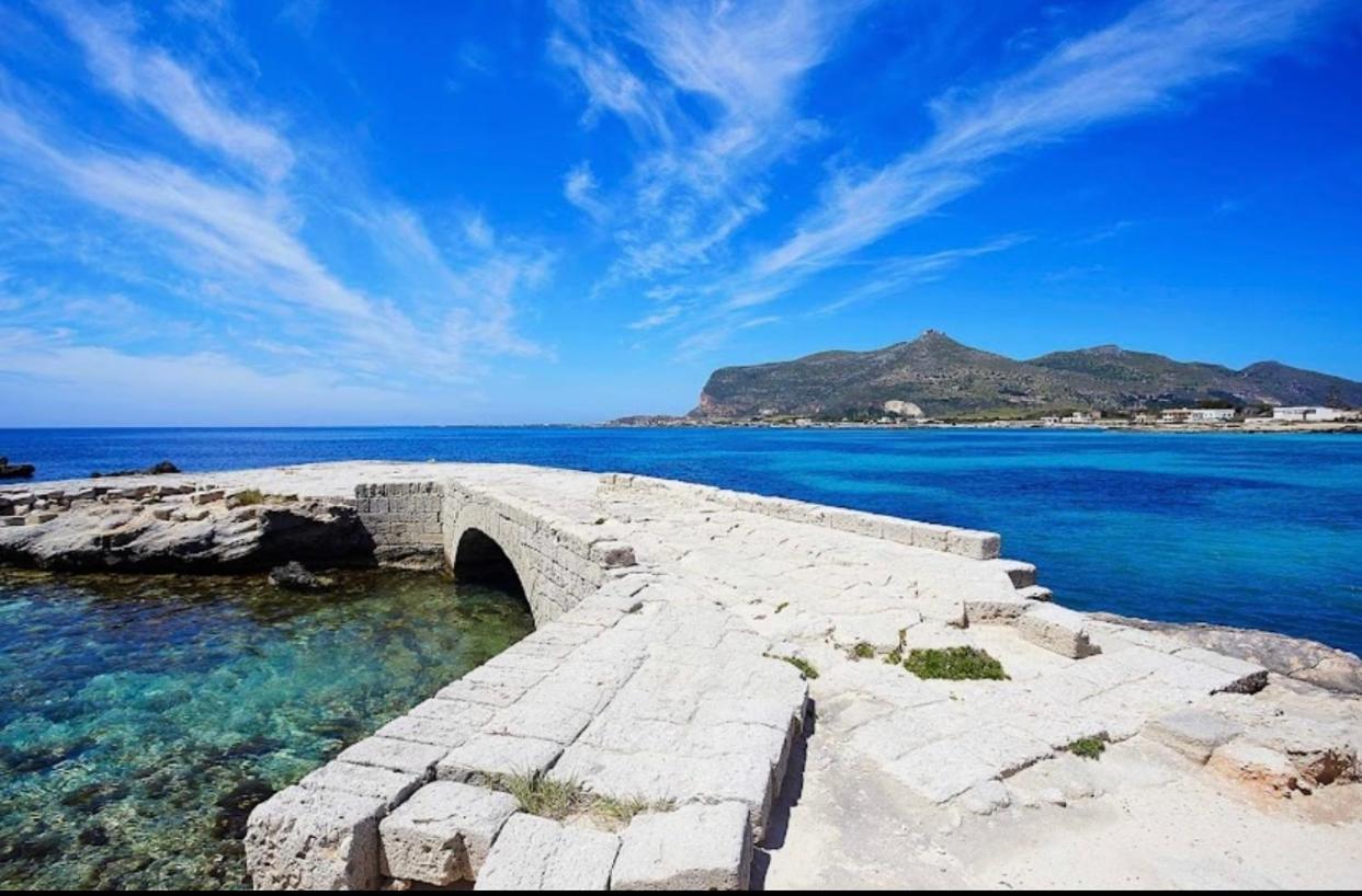 Stabilimento Lido Burrone Bed and Breakfast Φαβινιάνα Εξωτερικό φωτογραφία